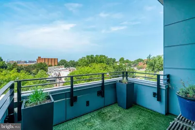 900 11th Street SE #405, Washington, DC 20003 - Photo 8