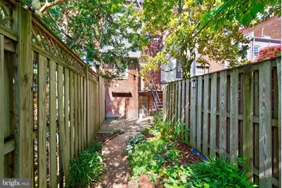 210 4th Street SE, Washington, DC 20003 - Photo 44