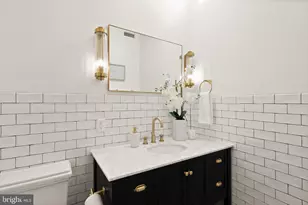 210 4th St SE, Washington, DC 20003 - Photo 30