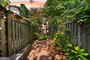 210 4th St SE, Washington, DC 20003 - Photo 46
