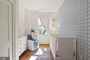 210 4th St SE, Washington, DC 20003 - Photo 4