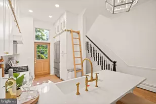 210 4th St SE, Washington, DC 20003 - Photo 14