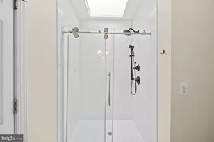 1810 Irving St NW, Washington, DC 20010 - Photo 16