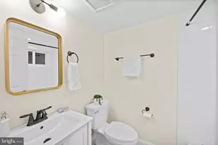 1810 Irving St NW, Washington, DC 20010 - Photo 24