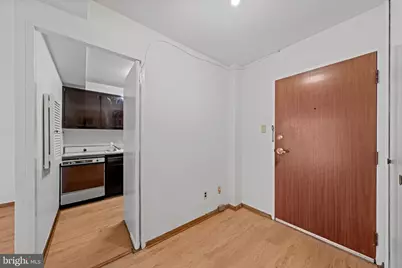730 24th Street NW #206, Washington, DC 20037 - Photo 8