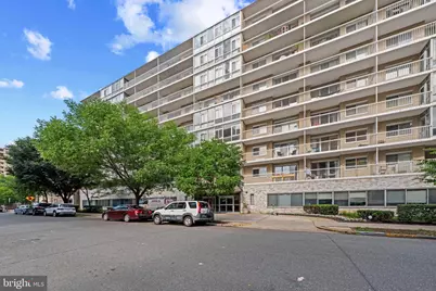 730 24th Street NW #206, Washington, DC 20037 - Photo 6