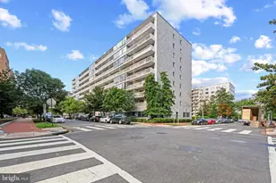730 24th St NW, Washington, DC 20037 - Photo 24