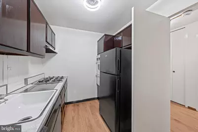 730 24th Street NW #206, Washington, DC 20037 - Photo 10