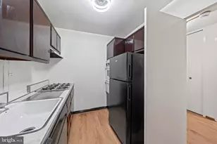 730 24th St NW, Washington, DC 20037 - Photo 10