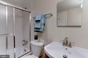 950 25th St NW, Washington, DC 20037 - Photo 30