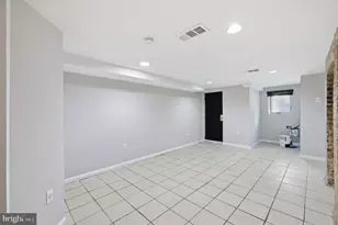 914 N St NW, Washington, DC 20001 - Photo 48