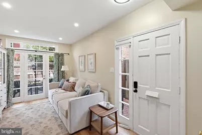 19 Snows Court NW, Washington, DC 20037 - Photo 4