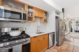 19 Snows Ct NW, Washington, DC 20037 - Photo 12