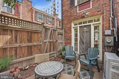 19 Snows Court NW, Washington, DC 20037 - Photo 8
