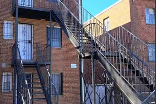 323 54th St NE, Washington, DC 20019 - Photo 2