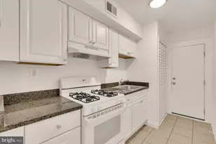1105 16th St NE, Washington, DC 20002 - Photo 6