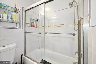 1669 Columbia Rd NW, Washington, DC 20009 - Photo 16