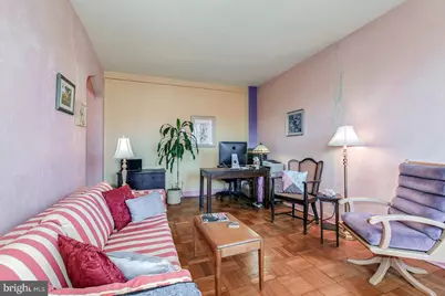 1010 25th Street NW #801, Washington, DC 20037 - Photo 2
