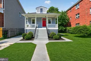 6004 Clay St NE, Washington, DC 20019 - Photo 2