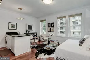 1121 24th St NW, Washington, DC 20037 - Photo 2