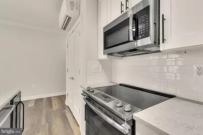 1121 24th Street NW #209, Washington, DC 20037 - Photo 6