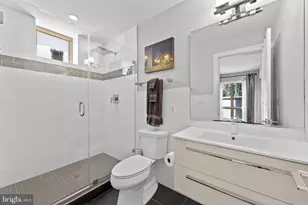 1337 K St SE, Washington, DC 20003 - Photo 24