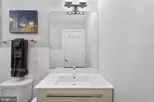 1337 K St SE, Washington, DC 20003 - Photo 26