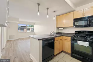 800 4th St SW, Washington, DC 20024 - Photo 1