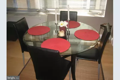 1711 Massachusetts Avenue NW #412, Washington, DC 20036 - Photo 10