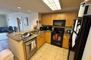777 7th St NW, Washington, DC 20001 - Photo 2
