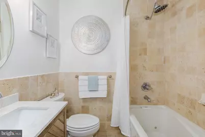 28 17th Street SE, Washington, DC 20003 - Photo 10