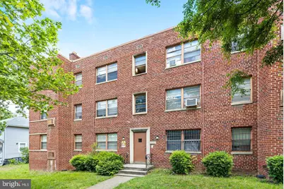 206 Trenton Place SE #103, Washington, DC 20032 - Photo 2