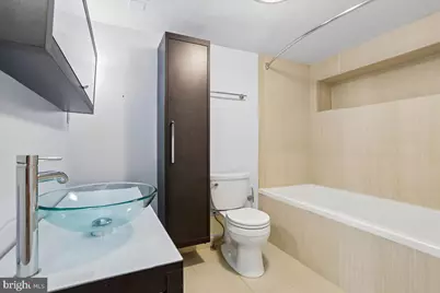 1325 18th Street NW #1002, Washington, DC 20036 - Photo 26