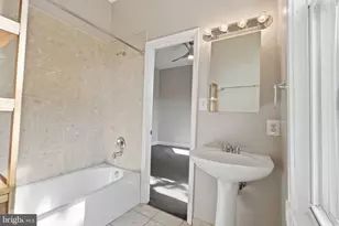 706 12th St NE, Washington, DC 20002 - Photo 18
