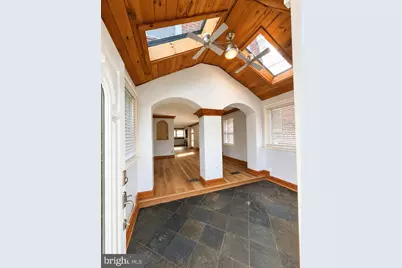 719 Farragut Place NE, Washington, DC 20017 - Photo 2