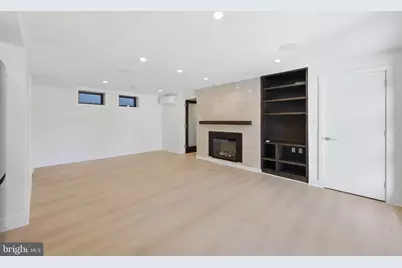 7049 Western Avenue NW, Washington, DC 20015 - Photo 30