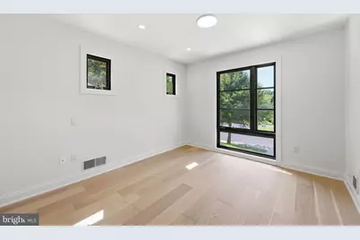 7049 Western Avenue NW, Washington, DC 20015 - Photo 18