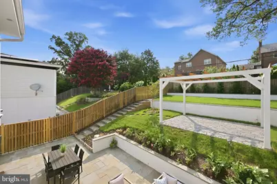 7049 Western Avenue NW, Washington, DC 20015 - Photo 40