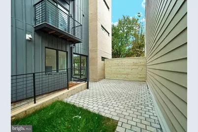 1016 17th Place NE #203, Washington, DC 20002 - Photo 26