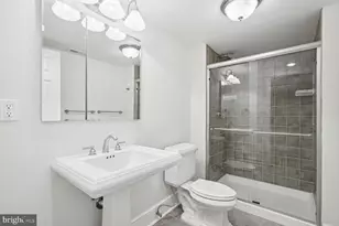 4375 Embassy Park Dr NW, Washington, DC 20016 - Photo 18