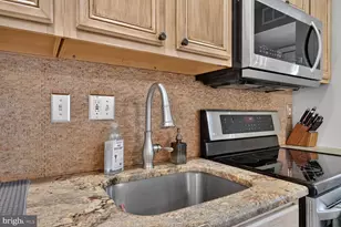 1729 F St NE, Washington, DC 20002 - Photo 8