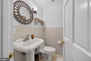 1729 F St NE, Washington, DC 20002 - Photo 10