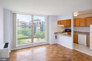 1260 21st St NW, Washington, DC 20036 - Photo 2