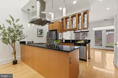 526 13th Street SE #B, Washington, DC 20003 - Photo 10