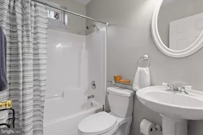 1327 Harvard Street NW, Washington, DC 20009 - Photo 30