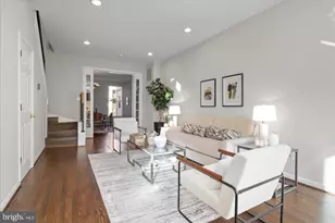 1327 Harvard St NW, Washington, DC 20009 - Photo 6