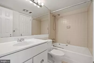 1080 Wisconsin Avenue NW #3019, Washington, DC 20007 - Photo 20