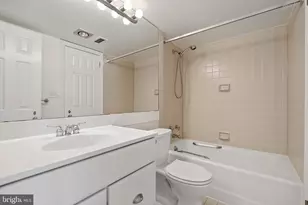 1080 Wisconsin Ave NW, Washington, DC 20007 - Photo 20