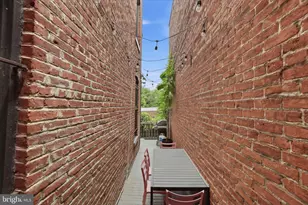 210 8th St SE, Washington, DC 20003 - Photo 40