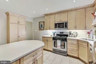 210 8th St SE, Washington, DC 20003 - Photo 34